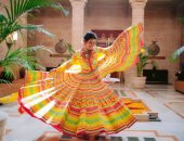 منسيتش أصلها.. 10 صور لبريانكا شوبرا بالسارى الهندى بألوانه المختلفة