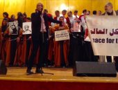 صور.. فرقة رسالة سلام الدولية تتألق على مسرح نقابة الصحفيين