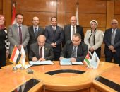 صور.. رئيس جامعة أسيوط يوقع 3 اتفاقيات تعاون مع جامعة الزرقاء الأردنية