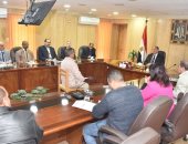 صور.. محافظ أسيوط يعقد اللقاء الأسبوعى للمواطنين ويحيل شكاوى للجنة المصالحات