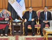 رئيس جامعة كفر الشيخ يبحث سبل التعاون مع وفد المعمل المركزي لبحوث الثروة السمكية