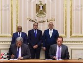 رئيس الوزراء يشهد توقيع إتفاقية مشروعات الصرف لقرى مبادرة "حياة كريمة"