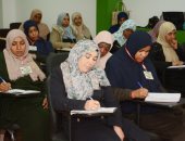 منظمة خريجى الأزهر تدرب 30 واعظة ليبية لمواجهة الأفكار الشاذة.. القوى الناعمة لمصر تجفف منابع التطرف بالعمق الليبيى.. واعظات: لولا الأزهر لكانت الأمة الإسلامية فى مهب الريح.. ووضعنا قبل الثورة كان أفضل.. فيديو