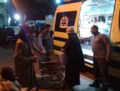 صور.. محافظ سوهاج يوجه بتقديم الرعاية اللازمة لسيدة مسنة تفترش الشارع