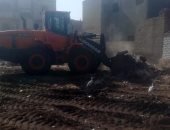 استجابة لـ"سيبها علينا".. محافظة المنيا ترفع القمامة من قرية صفط أبو جرج بالمنيا