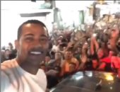 محمد رمضان يحتفي بجمهوره الكبير: "لما بشوفهم قلبي بيعمل" بم بم بم".. فيديو