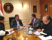 وزير قطاع الأعمال يبحث مع رئيس هيئة الاستثمار الترويج لاستغلال الأصول غير المستغلة