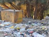القمامة تملأ شوارع حى غرب أسيوط.. والمحافظ يحيل المسئولين للتحقيق (صور)