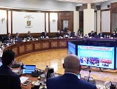  رئيس الوزراء يستهل اجتماع الحكومة بتهنئة الشرطة المصرية بعيدها  