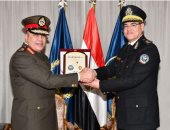 اللواء أحمد إبراهيم يؤكد على الترابط بين أكاديمية الشرطة والكلية الحربية