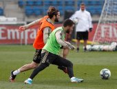هازارد يشارك فى تدريبات ريال مدريد قبل الديربى.. صور 