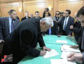 سامح عاشور يتقدم بأوراق ترشحه على منصب نقيب المحامين