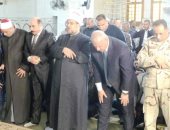 فيديو وصور.. وزير الأوقاف يصل مسجد الجامع بأسوان لخطبة الجمعة