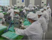 الصين تسخر المسجونين بهونج كونج لتصنيع "كمامات" الوقاية من كورونا..فيديو