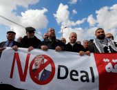 صور.. مظاهرات فى الضفة واشتباكات مع قوات الاحتلال رفضا لخطة ترامب للسلام