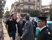 زيارة مفاجئة لمحافظ الغربية لقرية الدلجمون بكفر الزيات.. صور