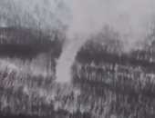 عاصفة ثلجية تحوم فى منطقة جبال ترومس بالنرويج.. فيديو