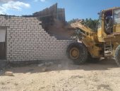 صور.. إزالة تعديات على أراضى الدولة بمدينة برج العرب بالإسكندرية