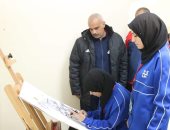 صور .. معرض للفنون التشكيلية فى أسبوع فتيات الجامعات فى الفيوم