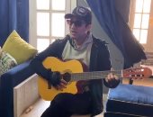 بالجيتار والطبلة.. شاهد عمرو سعد يغنى "وداع يا دنيا وداع" .. وأحمد سعد يعزف 