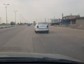 امسك مخالفة.. قارئ يشارك بصورة لسيارة تسير بدون لوحات بطريق طنطا - الإسكندرية