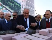 وزير الإنتاج الحربى وسامح عاشور يضعان حجر أساس نادى المحامين بالقاهرة الجديدة