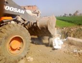 صور.. إزالة 141 حالة تعد فى المنيا ضمن الموجة 15 لحملات "حق الشعب"