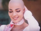 بصورة بدون شعر.. هكذا دعمت نادين نسيب نجيم مرضى السرطان باليوم العالمى