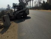 صور.. محافظة الجيزة تبدأ تركيب سور خرسانى بطول ترعة المريوطية بالبدرشين