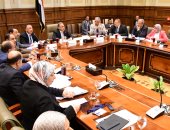 "محلية البرلمان" توصى بحل مشكلة الباعة الجائلين ورد الشىء لأصله فى الطرق 