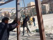 قبل موسم صيف 2020.. إزالة الاشغالات المخالفة على شاطئ النخيل فى الإسكندرية