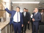 محافظ سوهاج يتفقد حى شرق ويشدد على الاهتمام بالمواطنين.. صور