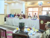 خلال زيارته للعريش.. الفريق محمد فريد يناقش أبطال شمال سيناء فى مهام عملهم