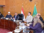 محافظ الإسماعيلية يلتقى أعضاء مجلس أمناء بيت العائلة المصرية