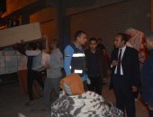 نائب محافظ المنيا يتابع أعمال تسكين أسرة انهار منزلها