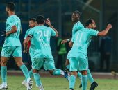 نجوم الأهلى يحتفلون بالفوز الأول على بيراميدز.. صور