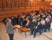 تدريب 1831 أخصائيا بالتعليم حول الوقاية من فيروس كورونا بالمنيا.. صور