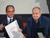 فيديو وصور.. تكريم وحيد حامد وداوود عبد السيد واسم علي الكسار وتوفيق الدقن من جمعية الفيلم