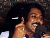 وفاة الفنان السودانى عبد العزيز المبارك عن عمر يناهز 69 عامًا