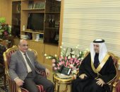 وزير العدل يلتقى سفير البحرين لبحث تعزيز التعاون القضائى بين البلدين