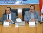 صور.. نائب محافظ المنيا يشرح لبرلمان الشباب أهمية الأمن القومى المصرى الأفريقى