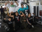 أسرة عراقية من رافعى الأثقال تتدرب على أمل الفوز فى البطولات العالمية