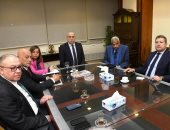 تفاصيل لقاء وزير الإسكان بالمطورين العقاريين ومسئولى البنك المركزى 