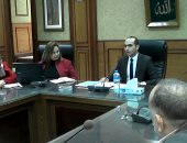 صور.. نائب محافظ سوهاج يبحث الانتهاء من مشروعات "حياة كريمة " فى ابريل المقبل