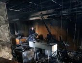 محتجون فى لبنان يشعلون النيران بأحد مصارف بيروت