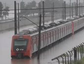 شاهد.. الفيضانات تغرق قطارا بمدنية ساو باولو البرازيلية