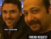 بيسف على شكله .. محمد ثروت يسخر من نفسه بمقارنة مع الفنان أحمد عز