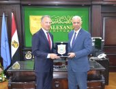 جامعة الإسكندرية تستقبل سفير أمريكا بالقاهرة لمناقشة سبل التعاون الأكاديمى