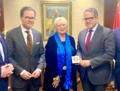 الصداقة الفرنسية المصرية: السائحون الفرنسيون تضاعفوا وسنطور سقارة.. صور