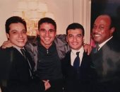 صورة نادرة تجمع خالد الغندور مع إيهاب توفيق وطلعت زين وعامر منيب